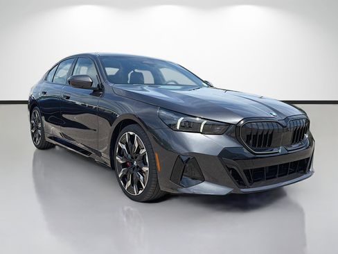 New 2026 BMW 530i xDrive w/ M Sport Package image 1