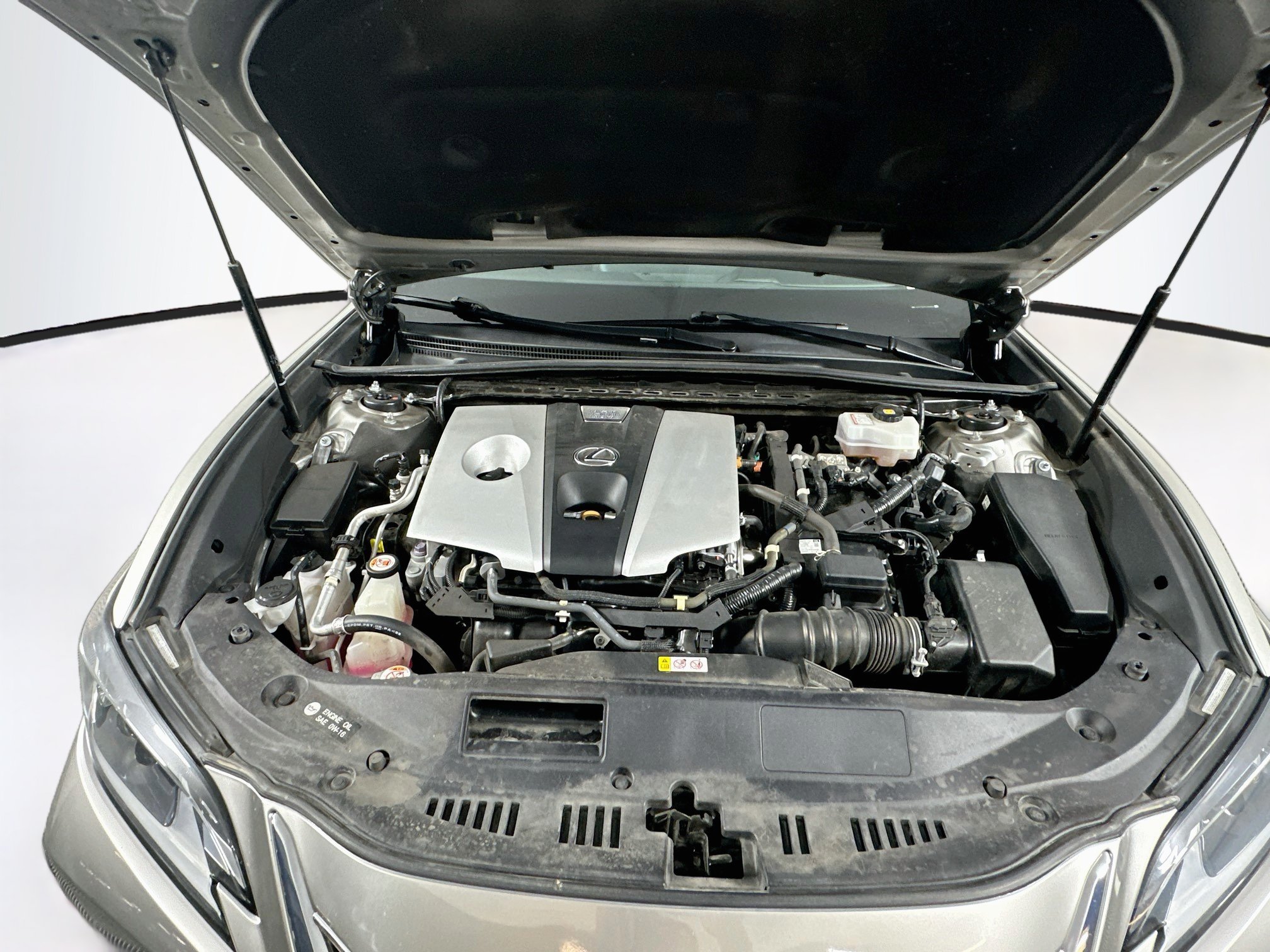 Used 2020 Lexus ES 300h w/ Accessory Package FWD image 31