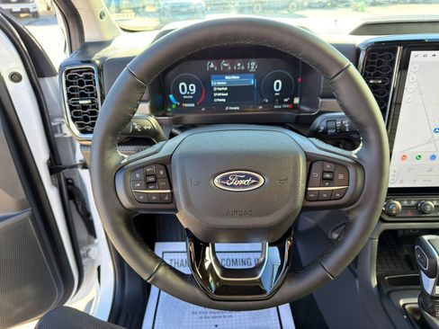 New 2025 Ford Ranger Lariat w/ Black Appearance Package AWD/4WD image 40