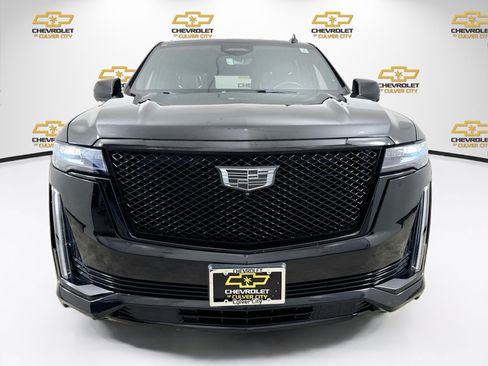 Used 2024 Cadillac Escalade Sport w/ Touring Package AWD/4WD image 2