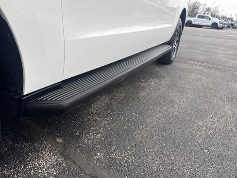 Used 2024 Ford Expedition Max XLT image 26