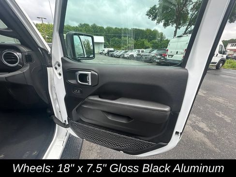 Used 2023 Jeep Wrangler Unlimited Sahara AWD/4WD image 42