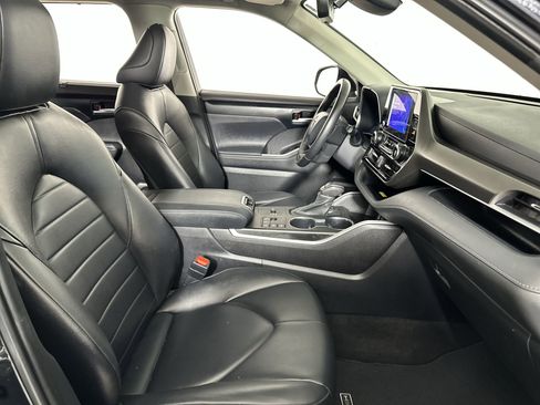 Used 2023 Toyota Highlander XLE image 65