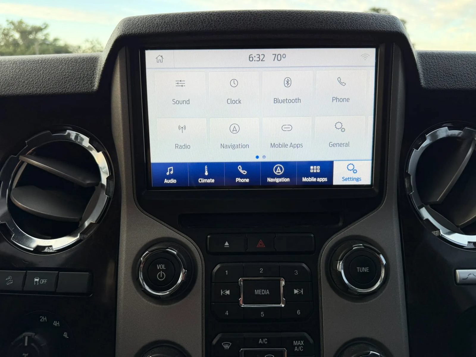 Used 2014 Ford F350 Lariat w/ Lariat Ultimate Package AWD/4WD image 74