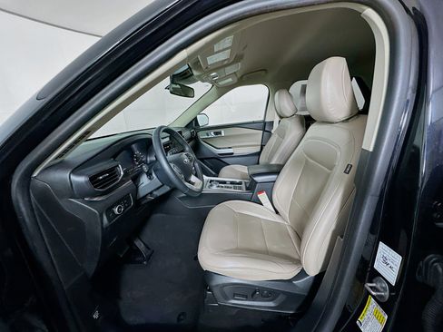 Used 2024 Ford Explorer Limited image 13