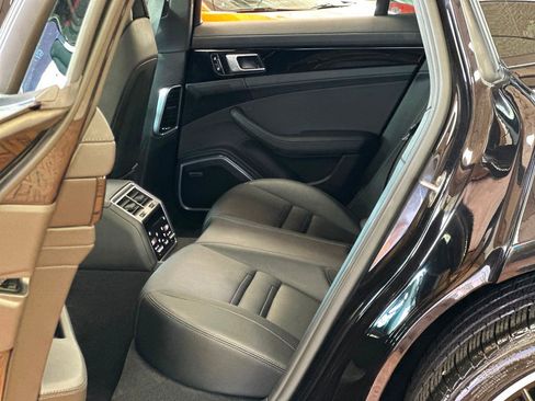 Used 2021 Porsche Panamera 4S image 32