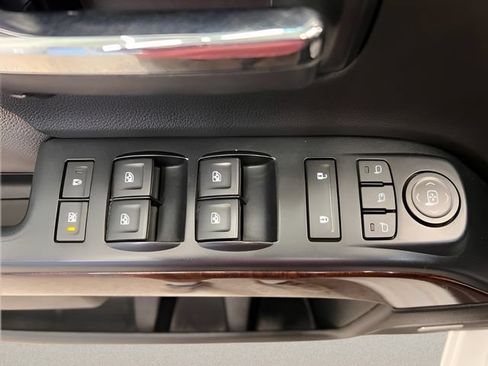 Used 2018 GMC Sierra 1500 SLT AWD/4WD image 16