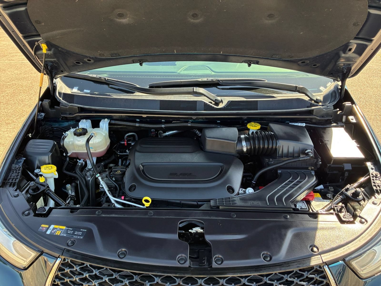 Used 2025 Chrysler Pacifica Select FWD image 33