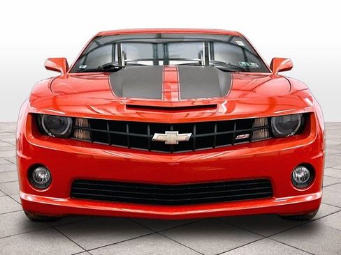 Used 2010 Chevrolet Camaro SS w/ RS Package RWD image 3