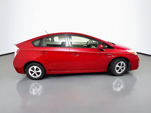 Used 2015 Toyota Prius Two image 3