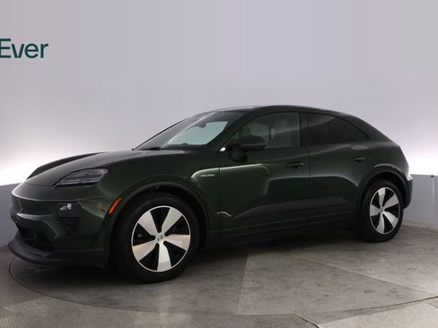 Used 2025 Porsche Macan Electric RWD image 18
