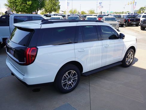 New 2026 Ford Expedition Active AWD/4WD image 16