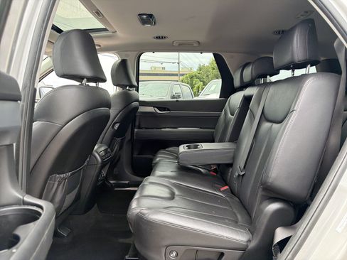 Used 2022 Hyundai Palisade SEL w/ 8P Bench Seat Package AWD/4WD image 18