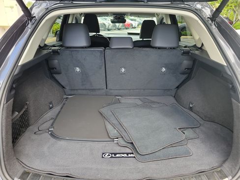 Certified 2024 Lexus NX 250 FWD w/ Towing Package (2000 Lbs) image 9
