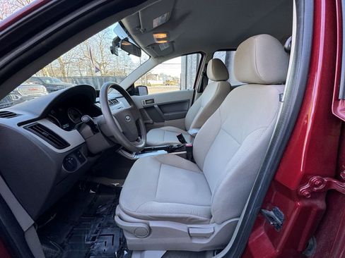 Used 2011 Ford Focus S image 10