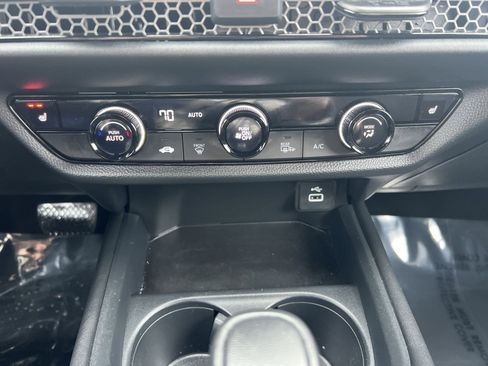 Used 2023 Honda HR-V Sport image 19
