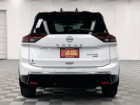 New 2025 Nissan Rogue Platinum w/ Tech Package image 4