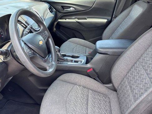 Used 2023 Chevrolet Equinox LT FWD image 16