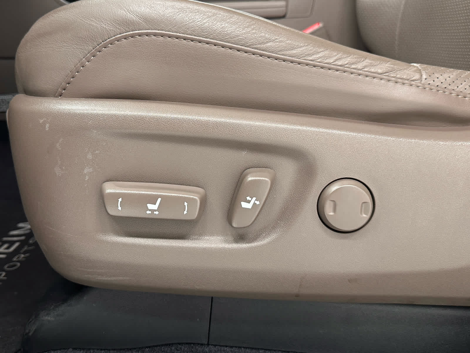 Used 2022 Lexus GX 460 Luxury w/ Sport Design Package AWD/4WD image 12