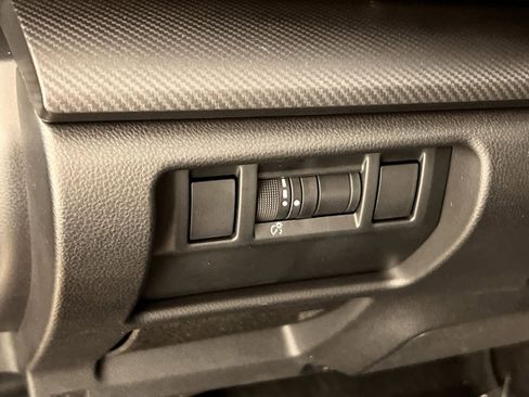 Used 2024 Subaru Crosstrek 2.5i Limited w/ Popular Package #3A image 31