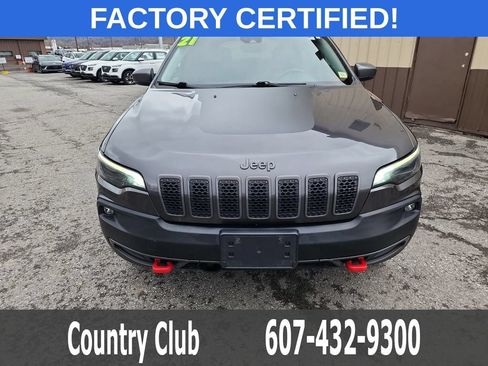 Used 2021 Jeep Cherokee Trailhawk AWD/4WD image 3