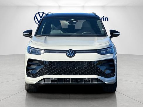 New 2026 Volkswagen Tiguan SE R-Line image 8