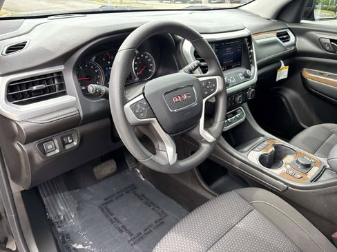 Certified 2023 GMC Acadia SLE w/ Driver Convenience Package FWD image 17