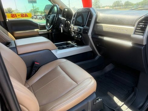 Used 2022 Ford F350 Lariat w/ FX4 Off-Road Package AWD/4WD image 17