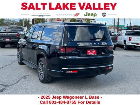 Used 2025 Jeep Wagoneer L 4WD image 4