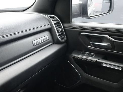 Used 2023 RAM 1500 Laramie AWD/4WD image 9