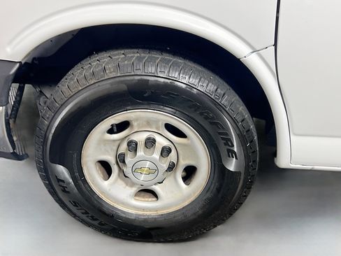 Used 2020 Chevrolet Express 2500 Work Van w/ Driver Convenience Package image 13