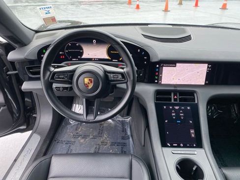 Used 2022 Porsche Taycan 4S image 11