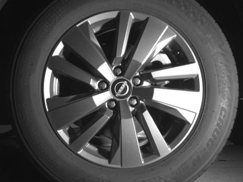 Used 2025 Nissan Pathfinder SV AWD/4WD image 17