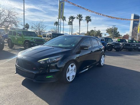 Used 2017 Ford Focus ST w/ Equipment Group 402A image 1