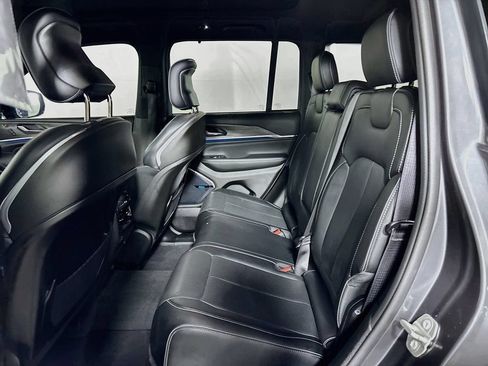 Used 2023 Jeep Grand Cherokee Overland w/ Advanced Protech Group III AWD/4WD image 21