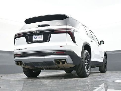 Used 2024 Chevrolet Traverse Z71 image 46