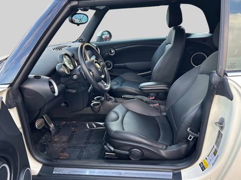 Used 2015 MINI Cooper S image 11