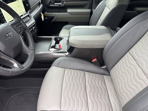 New 2026 Chevrolet Silverado 2500 ZR2 image 12