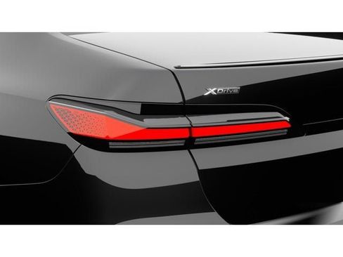 New 2026 BMW 750e xDrive AWD/4WD image 9