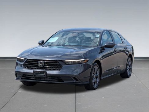 Certified 2023 Honda Accord EX image 9