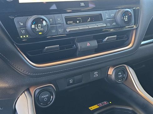 Used 2025 Toyota Grand Highlander AWD Hybrid image 26