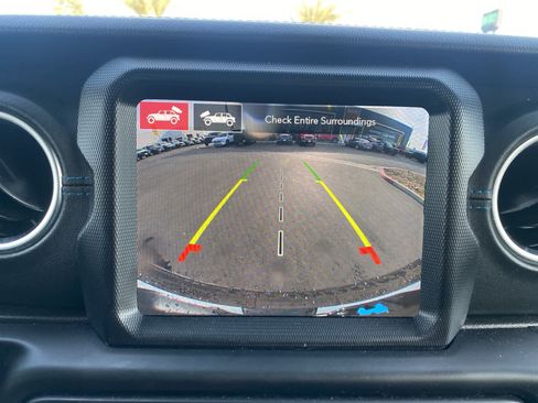 Used 2023 Jeep Wrangler Unlimited Rubicon 4xe w/ Steel Bumper Group image 21