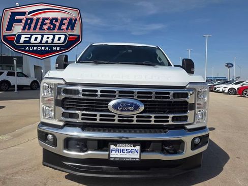 Used 2024 Ford F250 XLT w/ FX4 Off-Road Package AWD/4WD image 2