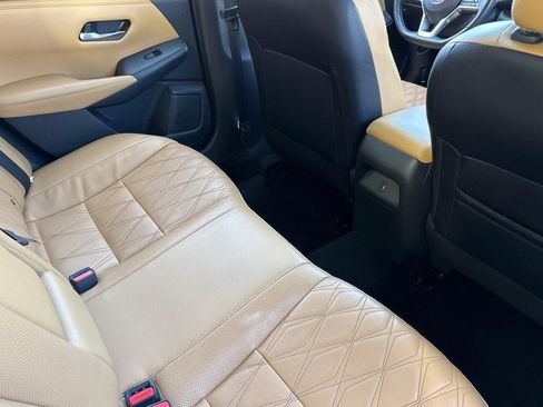 Used 2022 Nissan Sentra SV w/ SV Premium Package FWD image 30