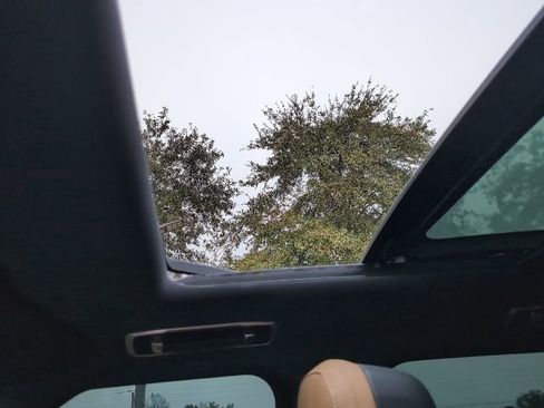 Used 2024 Land Rover Range Rover Sport Dynamic SE image 19