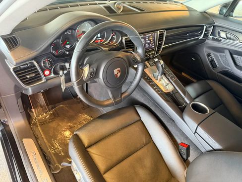 Used 2014 Porsche Panamera S RWD image 12