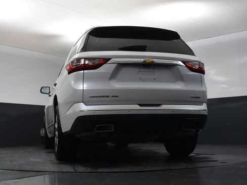 Used 2021 Chevrolet Traverse Premier w/ LPO, Floor Liner Package AWD/4WD image 11