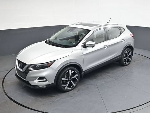 Used 2022 Nissan Rogue Sport SL w/ Premium Package FWD image 27