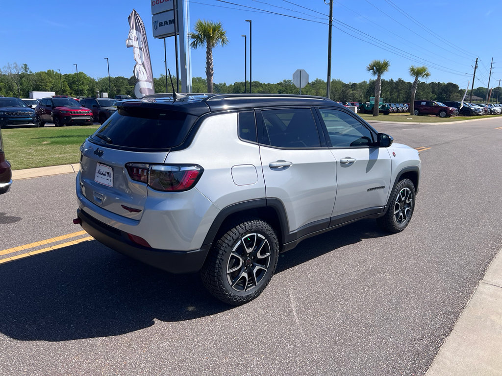 New 2026 Jeep Compass Trailhawk AWD/4WD image 5