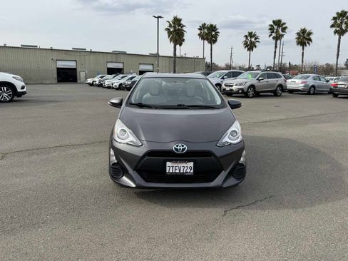 Used 2016 Toyota Prius C One image 4